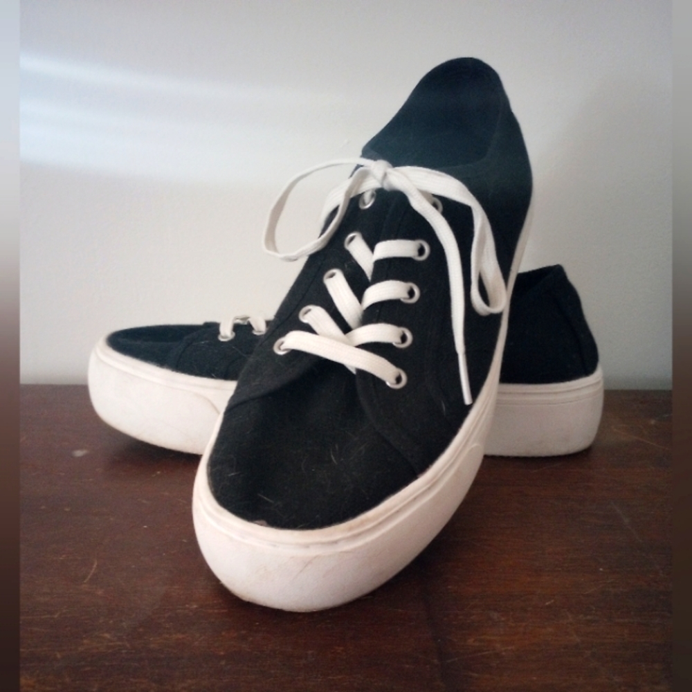 Women's Black Platform Sz 10 Sneakers 90s